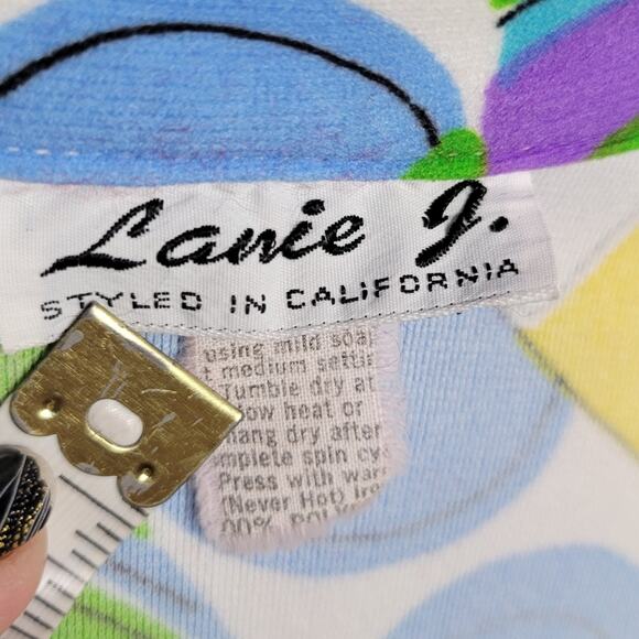Funky Vintage Collared Shirt by Lanie J - Picture 5 of 5